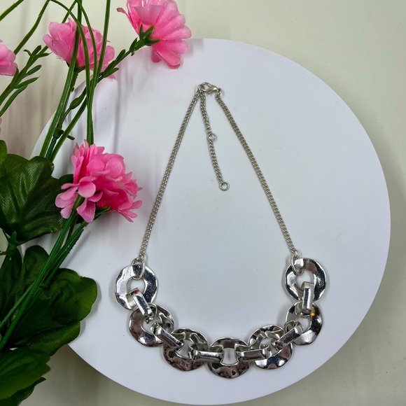 Vintage Hammered Metal Connected Circle Design Bib Style Necklace - Picture 1 of 4